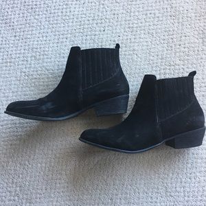 Steve Madden booties sz 10